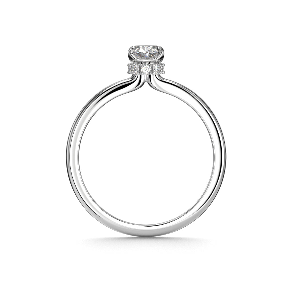 Heidi Hidden Halo oval 0,60 ct